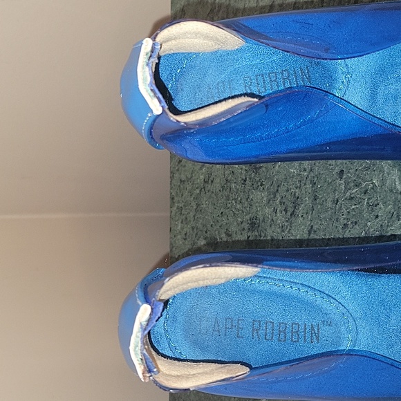 Cape Robin Blue Transparent Stilletos - Picture 3 of 16